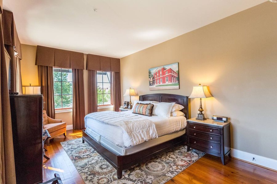 Bleckley Inn — Guest room