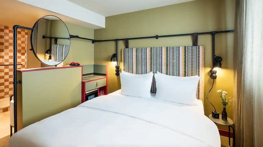 BlnCty Hotel — Guest room