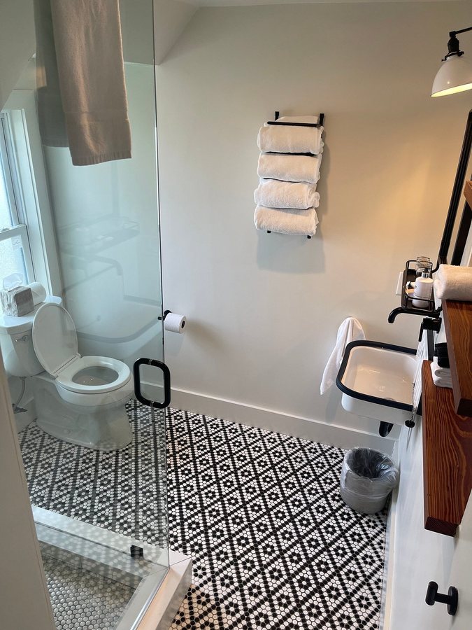 Block Island Beach House — Bathroom