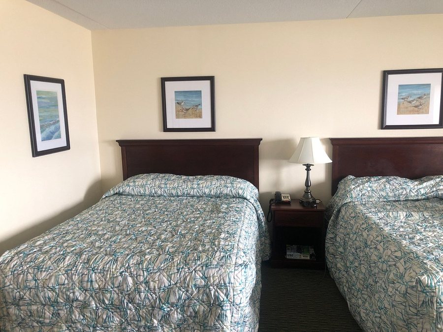 Blockade Runner Motor Inn — Guest room