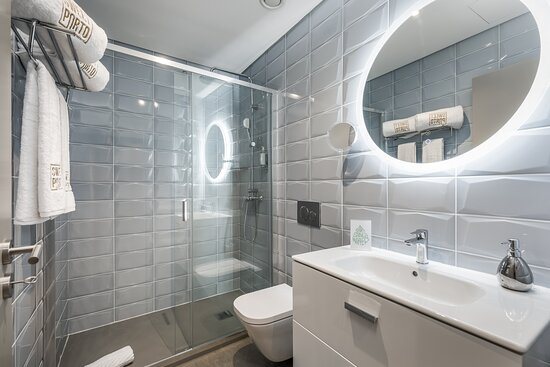 Bloom House By Sweet Porto — Bathroom
