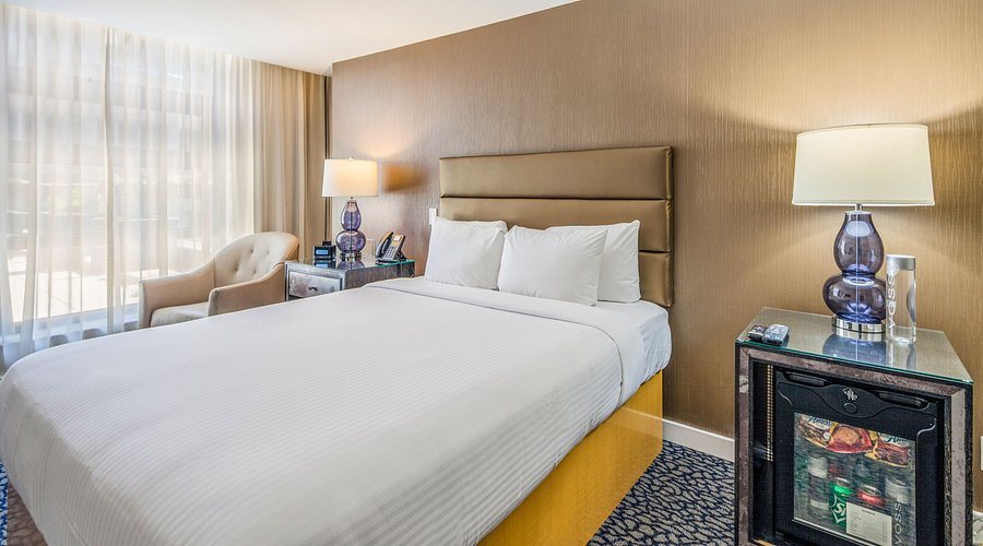Blue Angel Hotel NYC Ascend Hotel Collection — Guest room