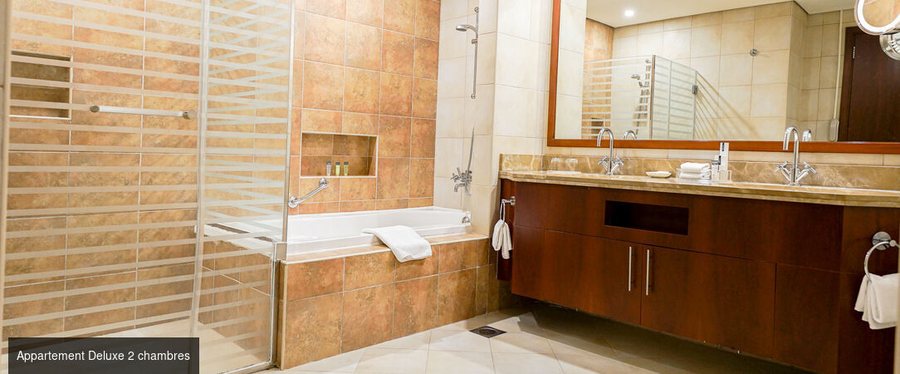 Blue Beach Tower — Bathroom