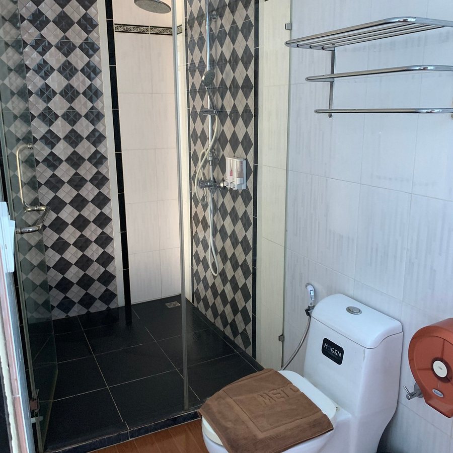 Blue Carina Hotel — Bathroom