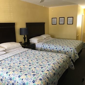 Blue Fish Inn — Guest room