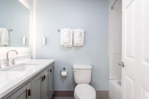 Blue Heron Inn Amelia Island — Bathroom