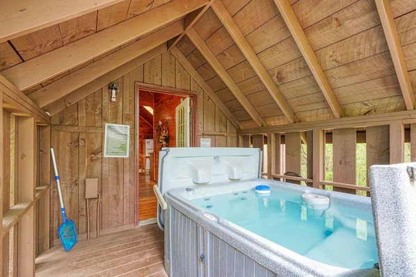 Blue Rose Cabins — Bathroom
