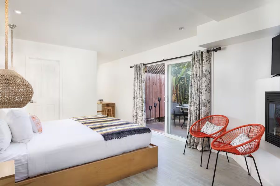 Blue Sands Inn — Guest room