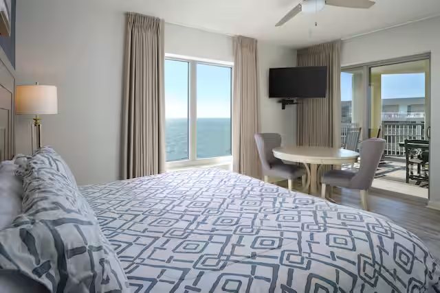 Blue Water Keyes — Guest room