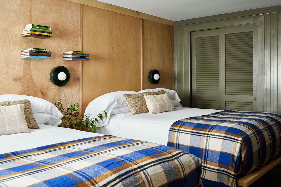 Bluebird Cady Hill Lodge — Guest room