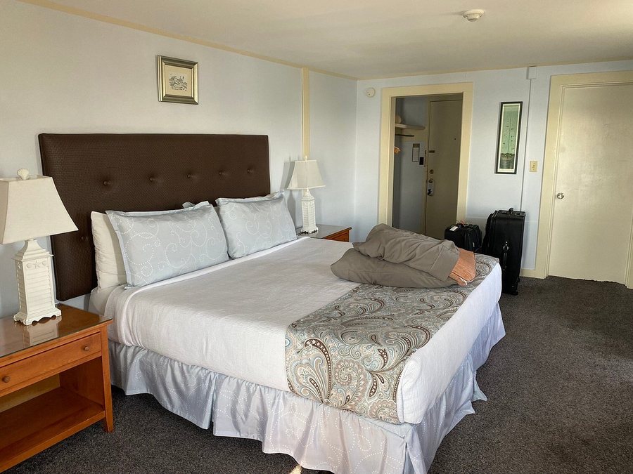 Bluebird Ocean Point Inn East Boothbay Boothbay Maine — Guest room