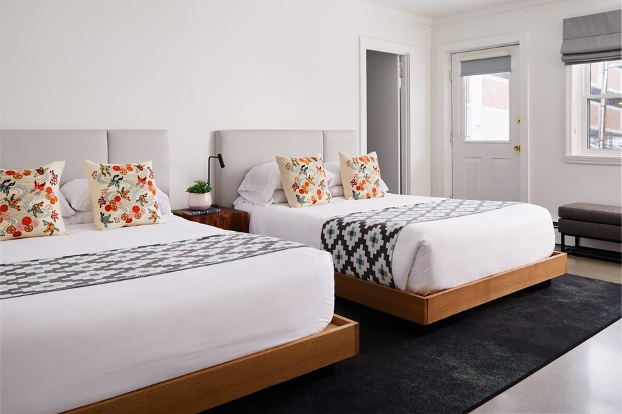 Bluebird Spa City Motor Lodge — Guest room