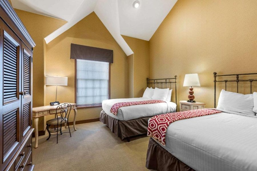 Bluegreen The Club at Big Bear Village — Guest room