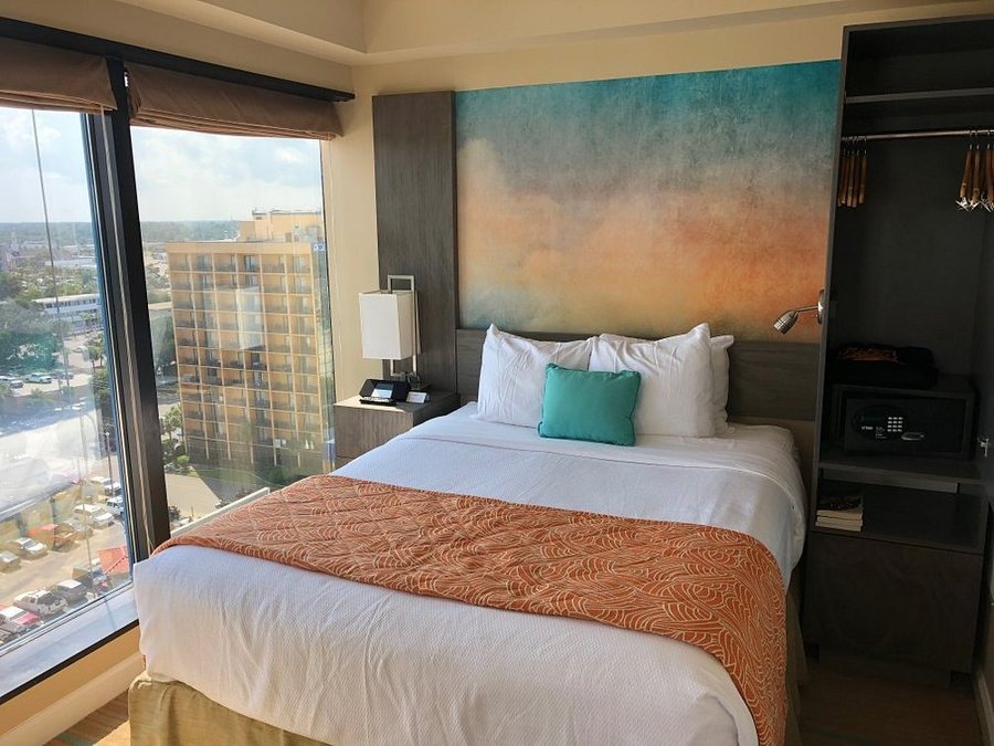 Bluegreen Vacations Seaglass Tower Resort — Guest room