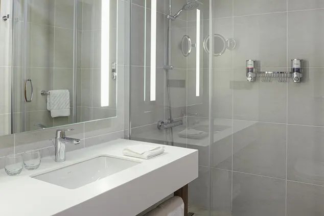 Bof Hotels Business Istanbul — Bathroom