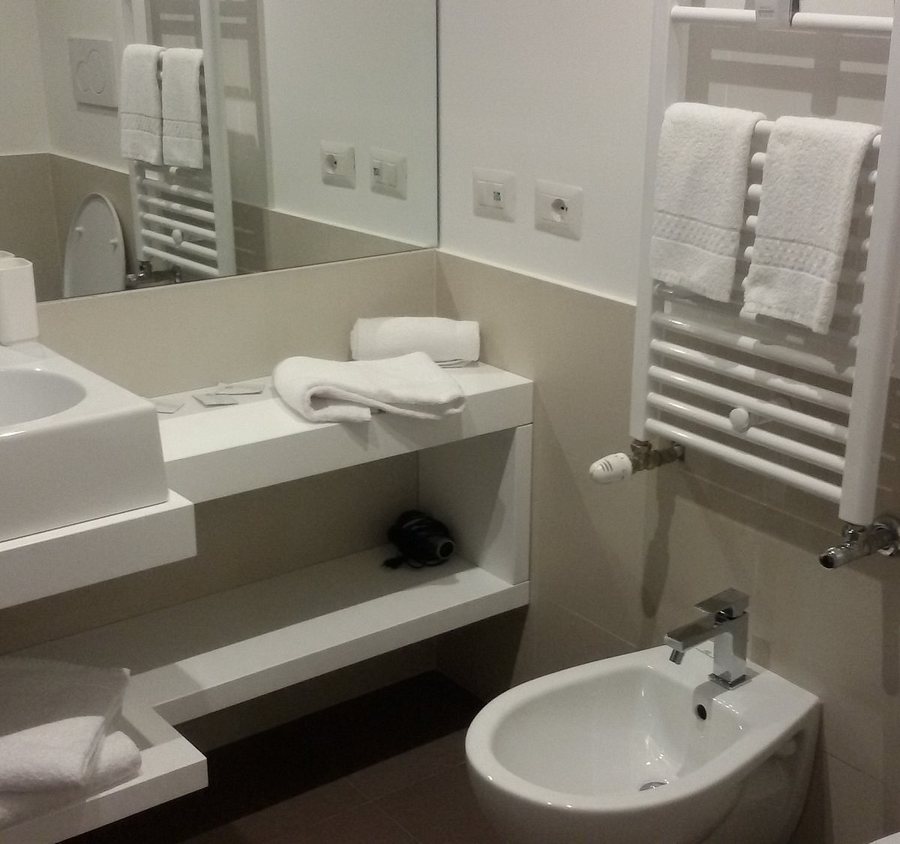 Bollo Apartments — Bathroom