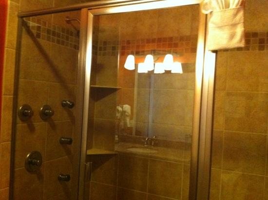 Bonanza Camping Resort — Bathroom
