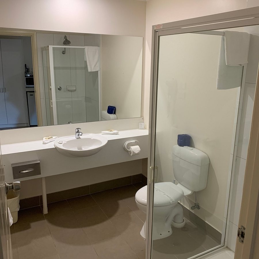 Bonus Downs Farmstay — Bathroom