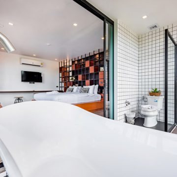 Book a Bed Poshtel — Bathroom