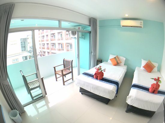 Boomerang Inn — Guest room