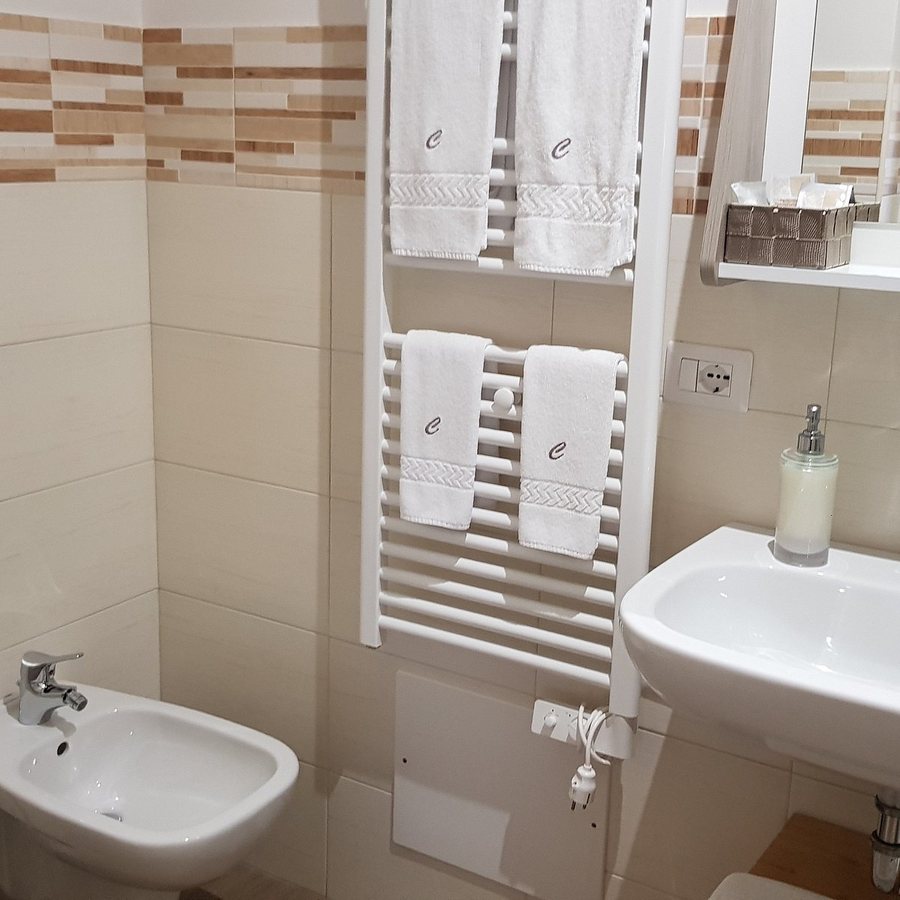 Bosco Ciancio — Bathroom