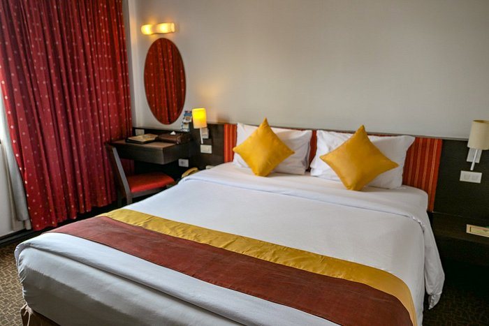 Bossotel Bangkok — Guest room