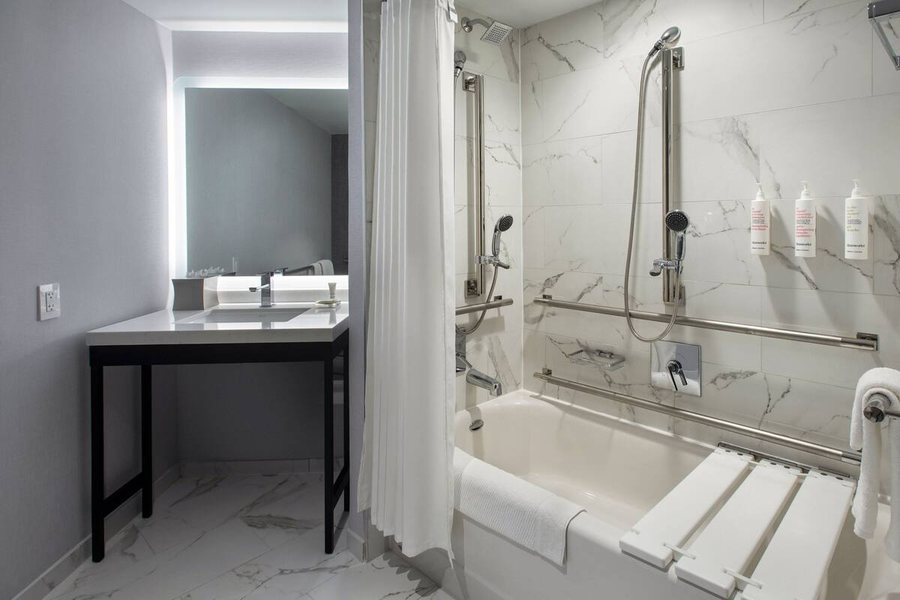 Boston Marriott Copley Place — Bathroom