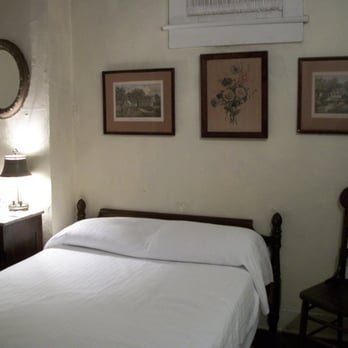 Bourgoyne Guest House — Guest room