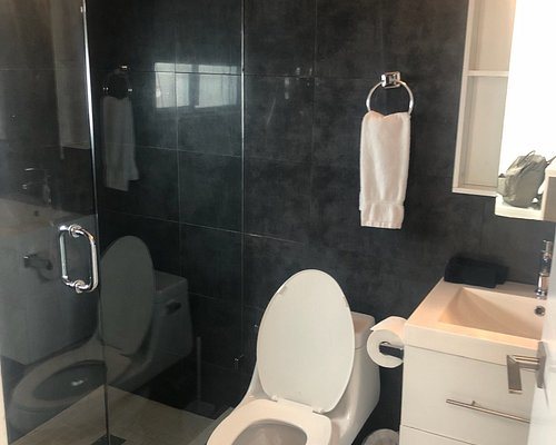 Boutique 18 Miami Beach Florida — Bathroom