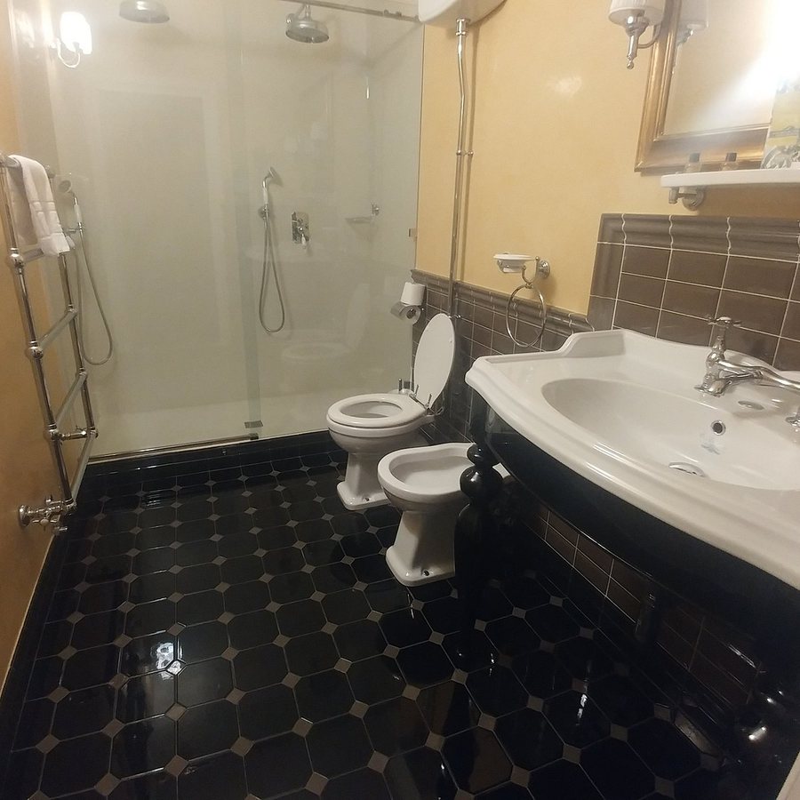 Boutique B b Torre De Conti — Bathroom