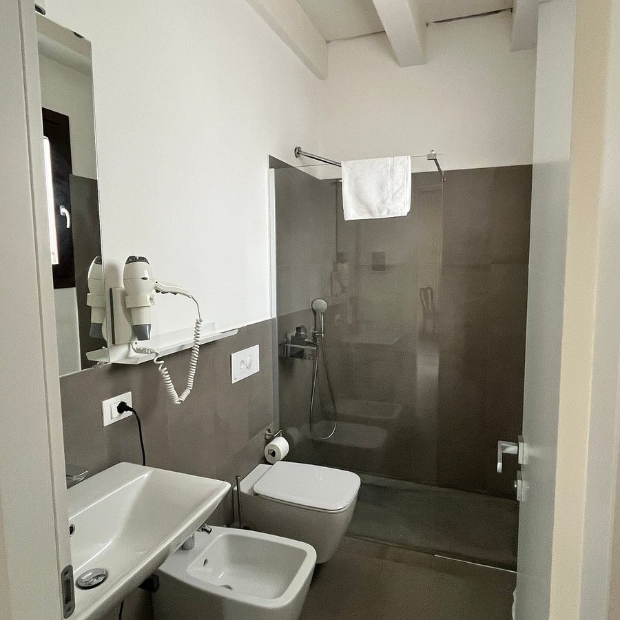 Boutique BnB Dolcevita — Bathroom