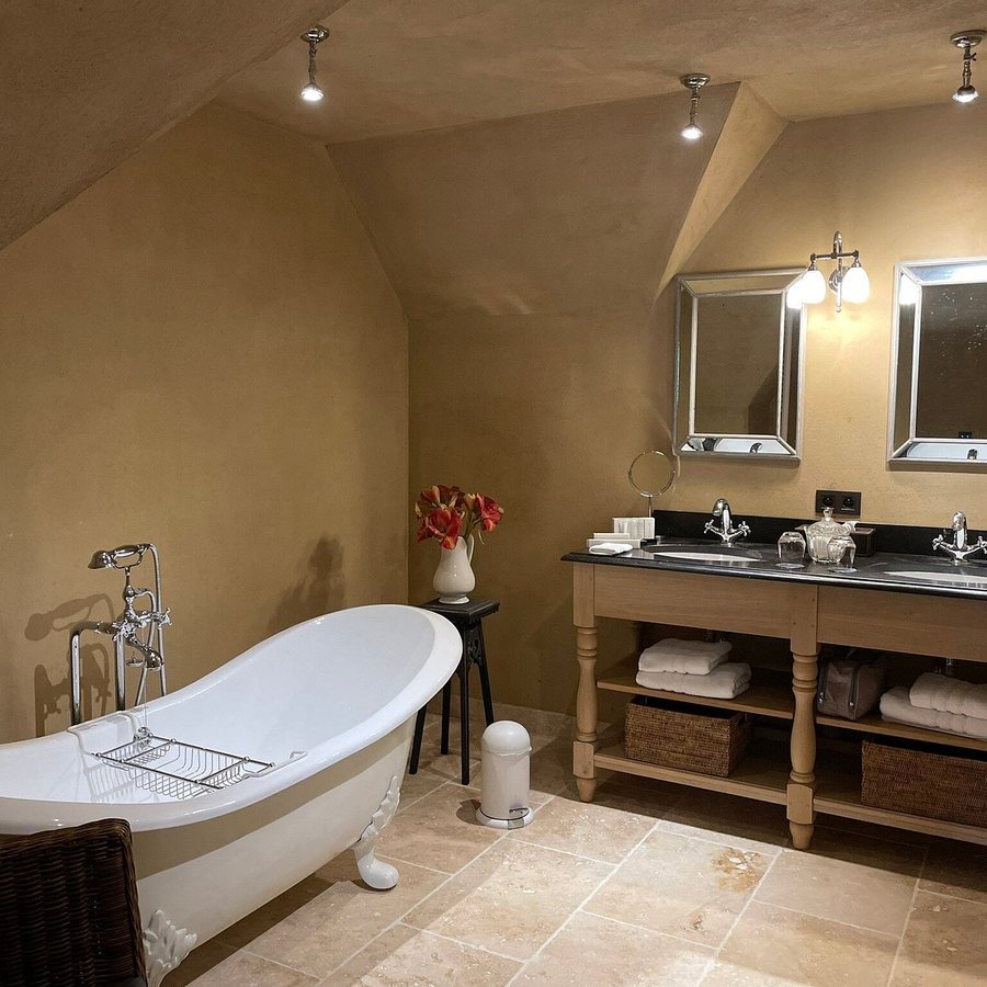 Boutique Hotel De Brakelhoen — Bathroom