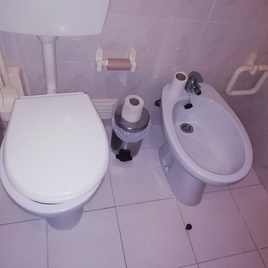 Boutique Hotel Marina S Roque — Bathroom