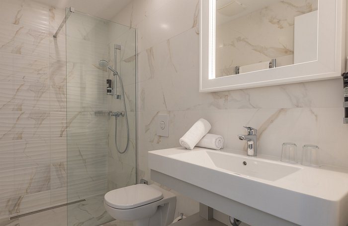 Boutique Residence Budapest — Bathroom