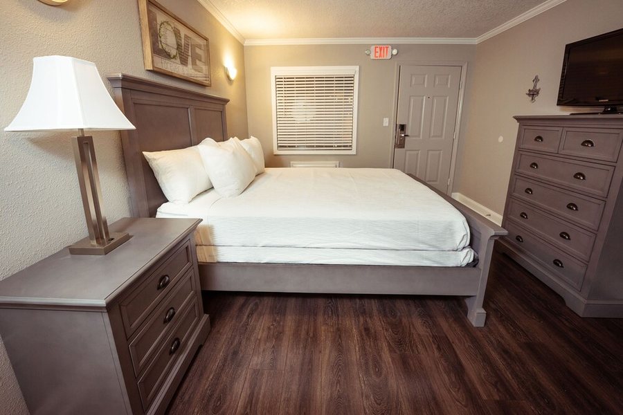 Branson King Resort and Suites — Guest room