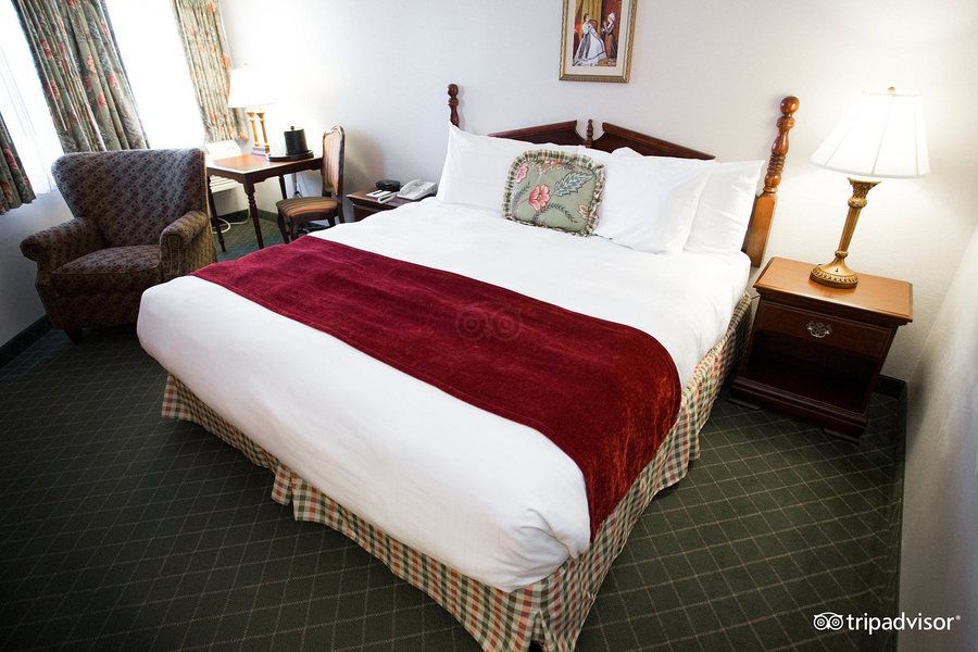Branson Victorian Inn — Guest room