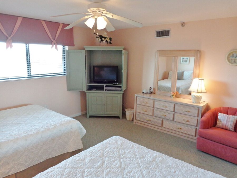 Breakers East Condominium — Guest room