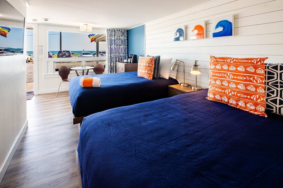 Breakwater Hotel — Guest room