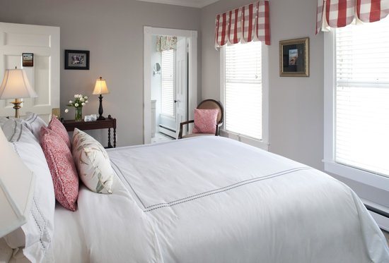 Brewster House Bed Breakfast — Guest room