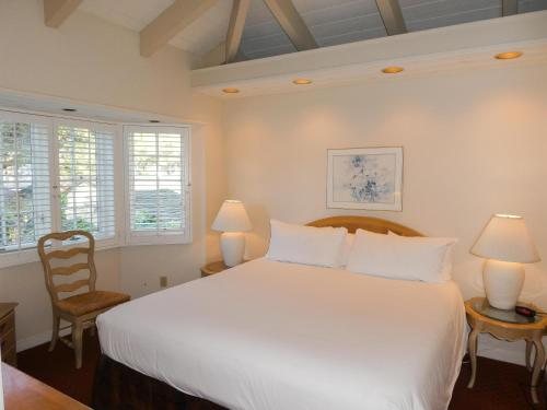 Briarwood Inn — Guest room