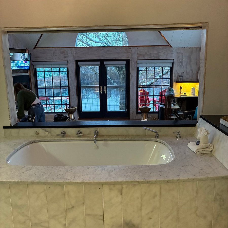 Bridgeton House on the Delaware Upper Black Eddy Pennsylvania — Bathroom