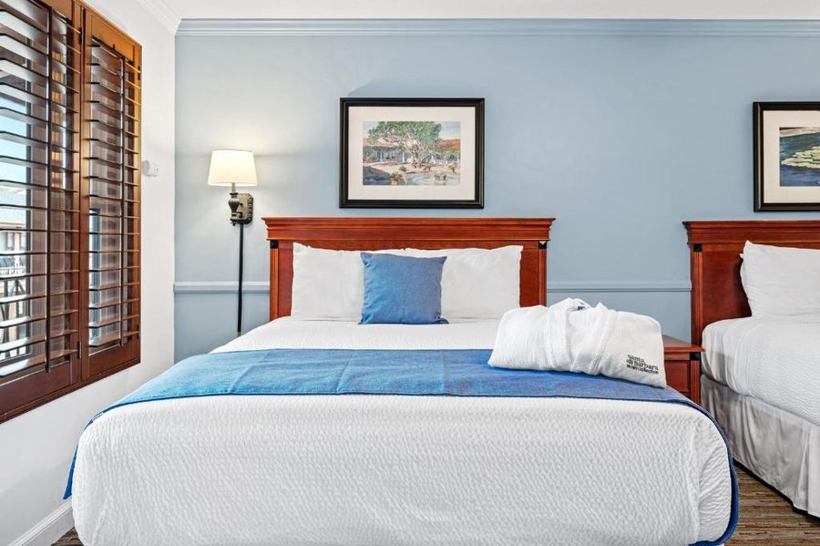 Brisas Del Mar Inn at the Beach — Guest room