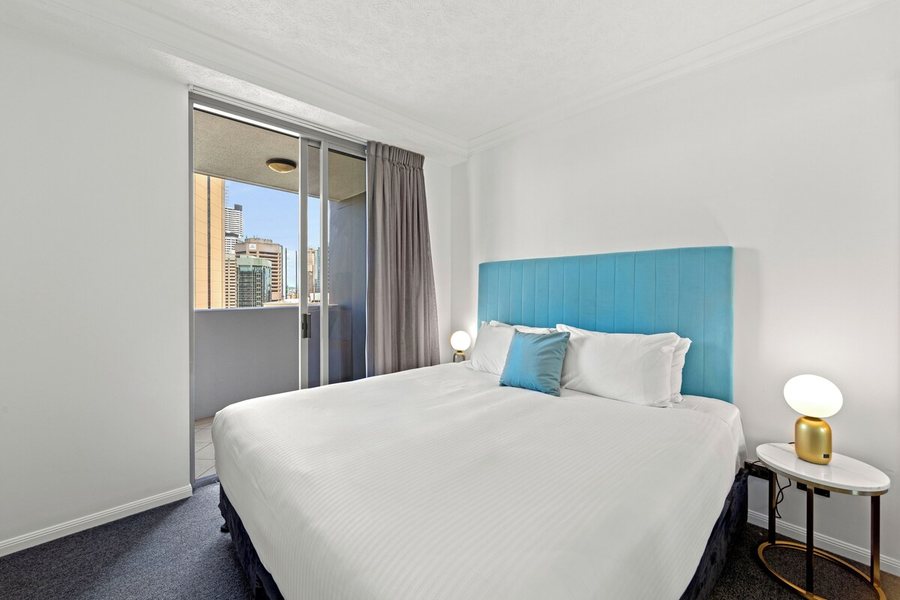 Brisbane One Apartments by CLLIX — Guest room