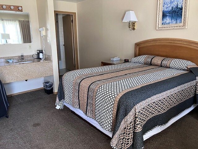 Bristlecone Motel — Guest room