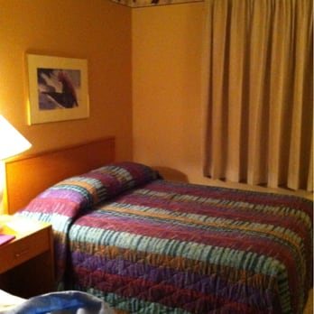 Bristol Bay Lodge — Guest room