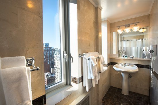 Bristol Plaza New York City New York — Bathroom