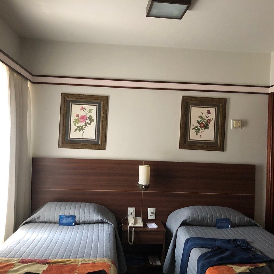 Bristol The Time Hotel — Guest room