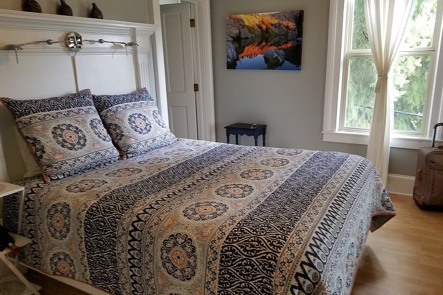 Broad Street Inn — Guest room