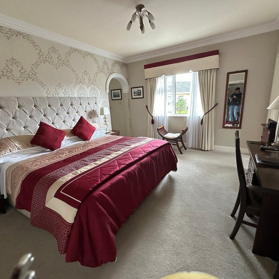 Brook Manor Lodge — Guest room