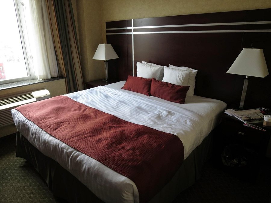 Brooklyn Way Hotel — Guest room
